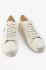 Fred Perry Hughes Low Men’s Plimsolls Light Beige Shaded Cobalt | SLBVZ6501