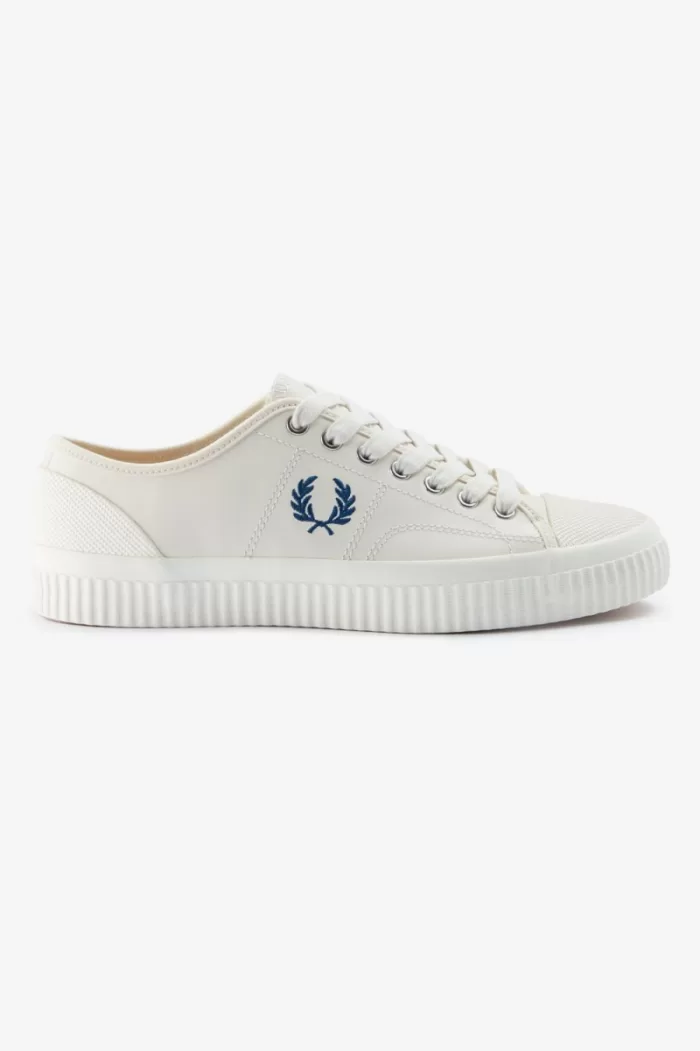 Fred Perry Hughes Low Women’s Plimsolls Light Beige Shaded Cobalt | FDBYX5213