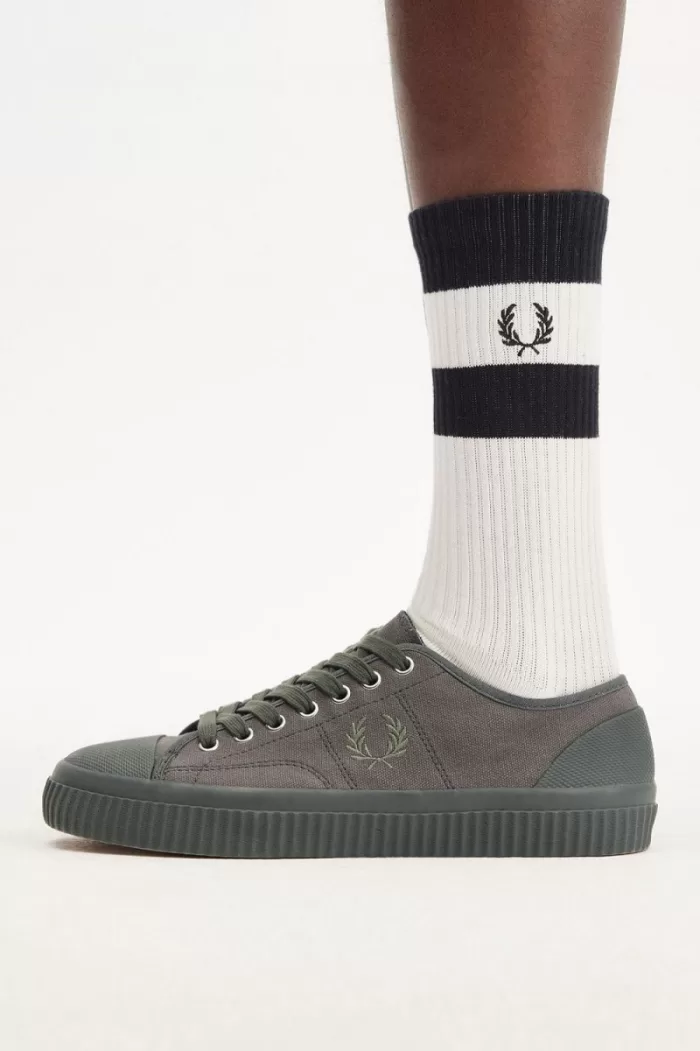 Fred Perry Low Hughes Men’s Plimsolls Field Green Warm Grey | KDSNL2450