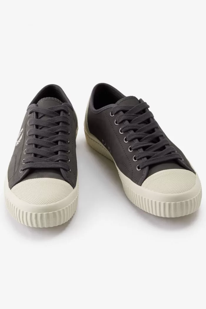 Fred Perry Low Hughes Men’s Plimsolls Gunmetal Beige | FTOPE4968