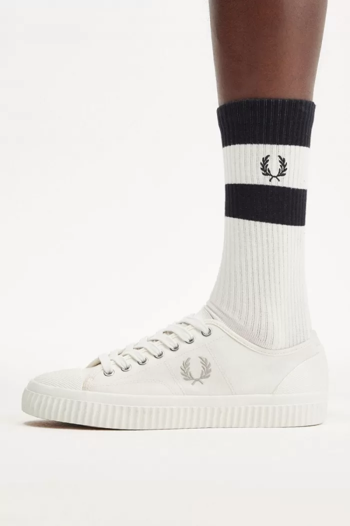 Fred Perry Low Hughes Men’s Plimsolls Light Beige Oatmeal | BJFZU9816