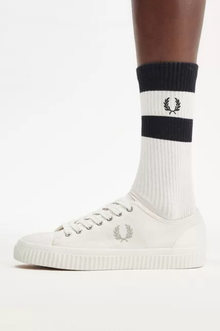 Fred Perry Low Hughes Women’s Plimsolls Light Beige Oatmeal | IAOWL5973