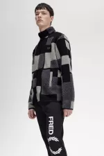 Fred Perry Pixel Borg Fleece Men’s Sweatshirts Black | HWZDB5381