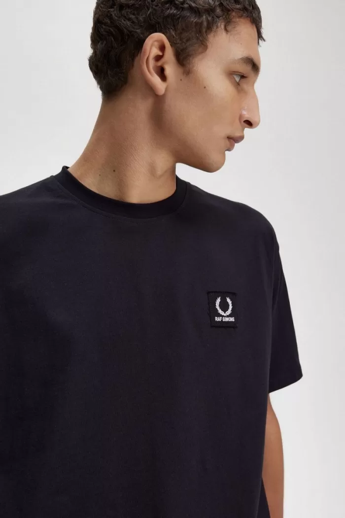 Fred Perry Printed Patch Relaxed Men’s T-Shirt Black | CATGI2937