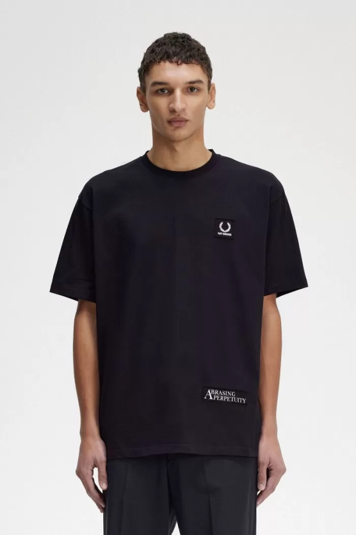 Fred Perry Printed Patch Relaxed Men’s T-Shirt Black | CATGI2937